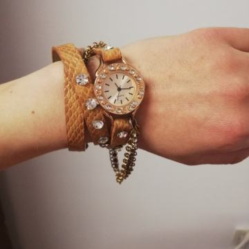 Zenski sat narukvica