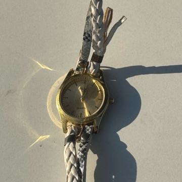 Zenski sat narukvica