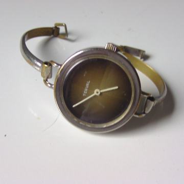 Ženski sat na navijanje Terval