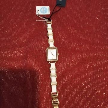 Ženski sat Ted Baker - potpuno novi s etiketom i originalnom ambalažom