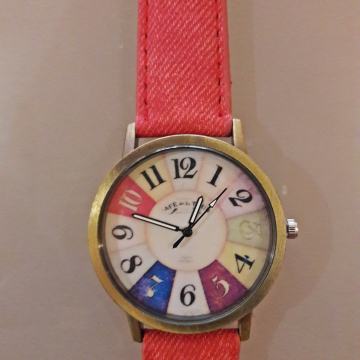 Ženski sat, NOVO, zapakirano