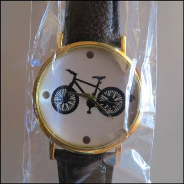 Ženski sat, NOVO, zapakirano