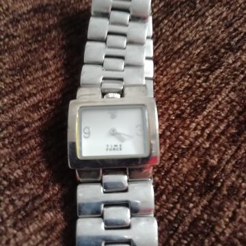 Ženski satovi sa remenom