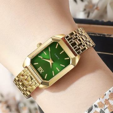 ŽENSKI ZLATNI SAT - NOVO