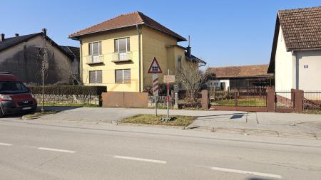 Kuća, Dugo Selo, Ulica Josipa Predavca 200 m2
