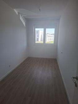 NOVOGRADNJA ČETVEROSOBNI STAN U PRIZEMLJU OD 122m2 SA GARAŽNIM MJESTOM