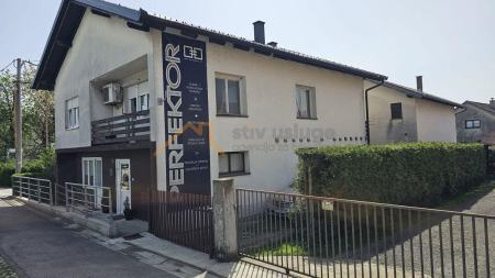 Samostojeća kuća, Centar Dugog Sela, Zagrebačka ulica, 200 m2