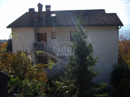 Spinčići, lijepa, velika kuća