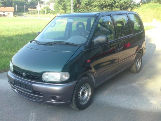 Nissan serena 1997