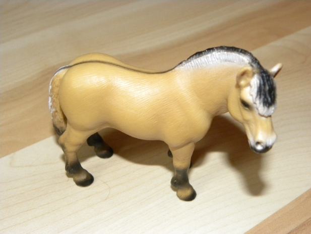 SCHLEICH 13250-1 FJORD HORSE EEL BACK