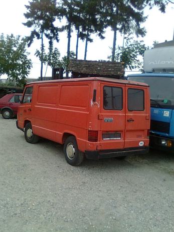Мерседес 100 д