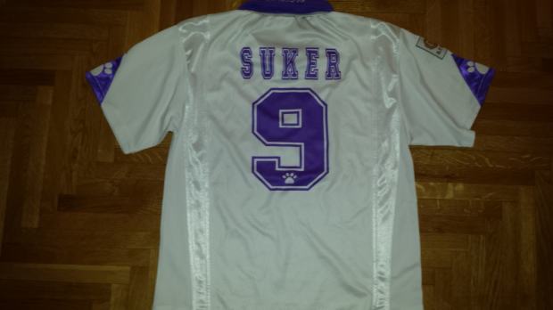 Slikovni rezultat za suker real madrid dres