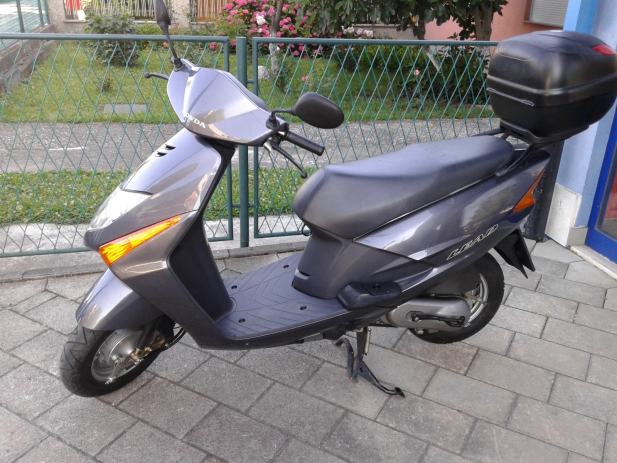 Honda scv 100