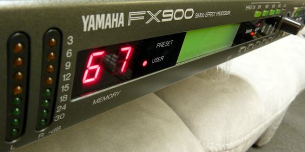 Yamaha FX900 processor za gitaru, bas, vokale, studio FX