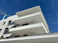 Stambena građevina PEĆINE - 1. red do mora, luksuzna novogradnja