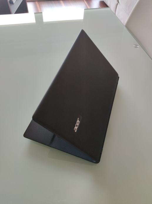 Acer Aspire ES-1-520 4GB 1TB HDD + Torba