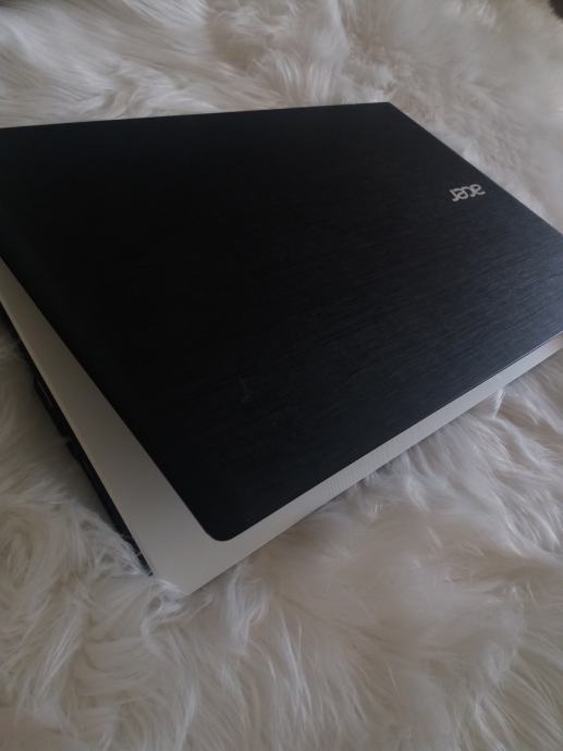 Laptop Acer Aspire E17