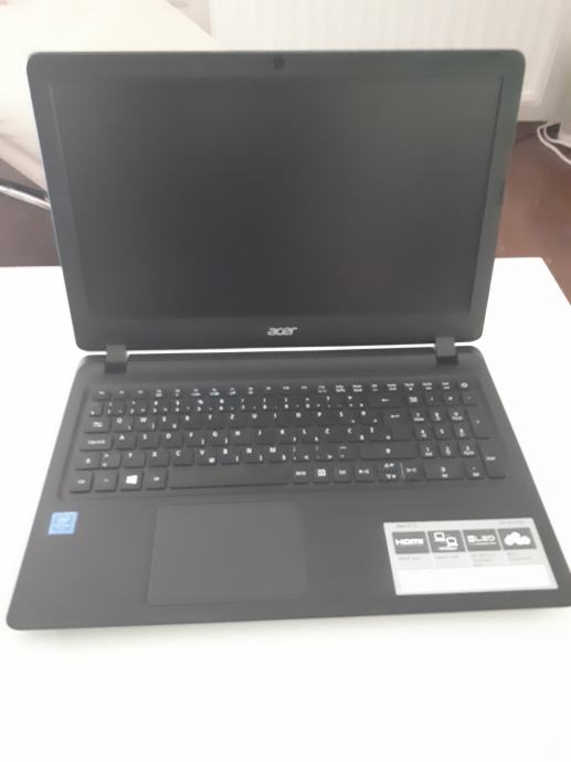 Laptop Acer Aspire ES 15
