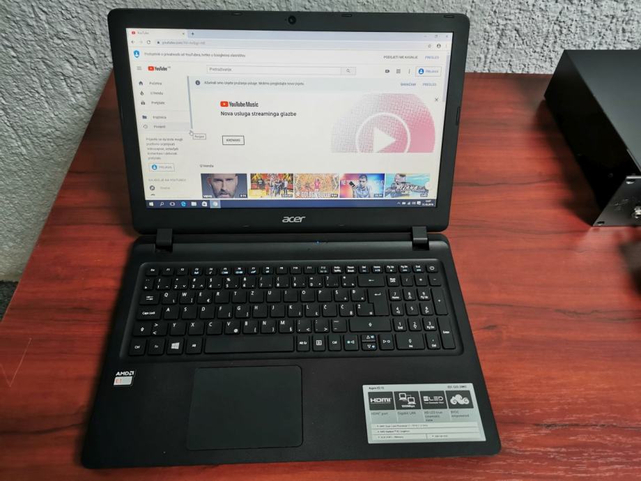 Laptop Acer Aspire ES1-523-24M3