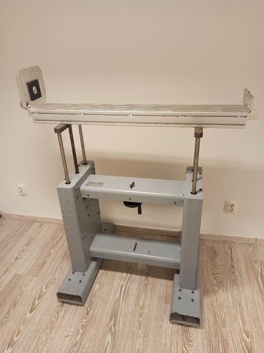 POSTOLJE ZA RADNI STROJ