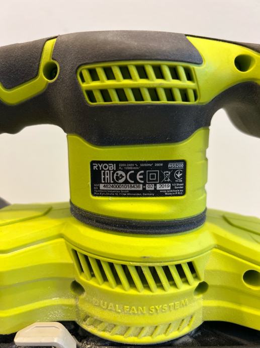 Levigatrice Vibrante Ryobi RSS280-S - 280W, 1/3 Foglio, Con Aspirazione Polvere E Borsa Trasporto