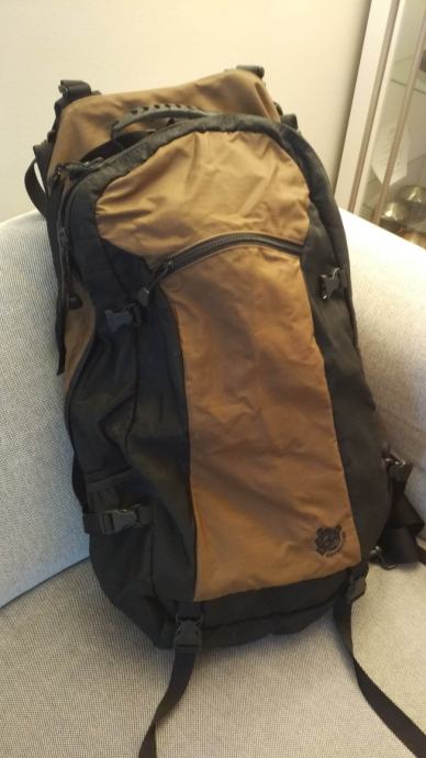Veliki 80L ruksak za planinarenje (jednom korišten, kao NOV)