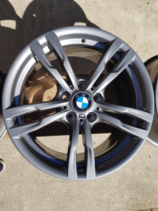 Ysbxitu V-Verstrebung Kühlergrill Einsätze | Für BMW F30 F31 F32 Uvm. | 7 Farben | Einfache Montage