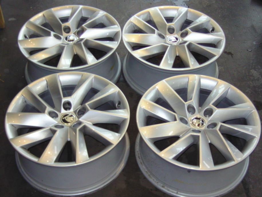 Original Skoda Superb Felgen