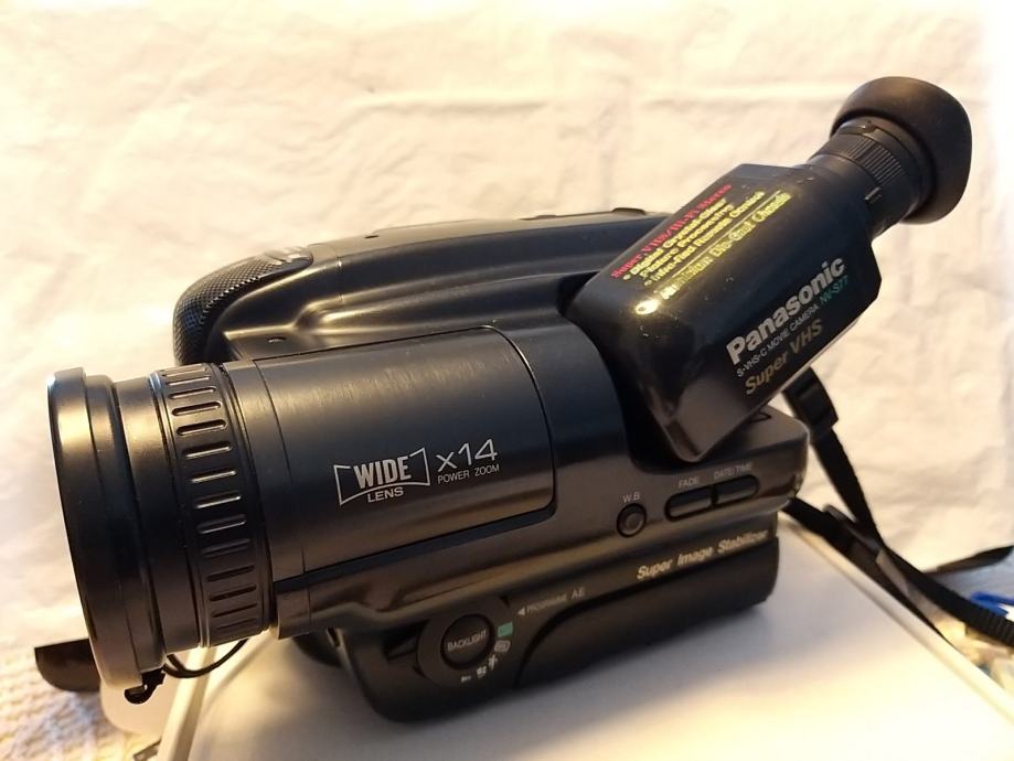 Panasonic s-vhs-c movie camera nv-s77