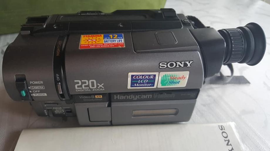 SONY Handycam Video 8 XR Steadyshot CCDTRV35E