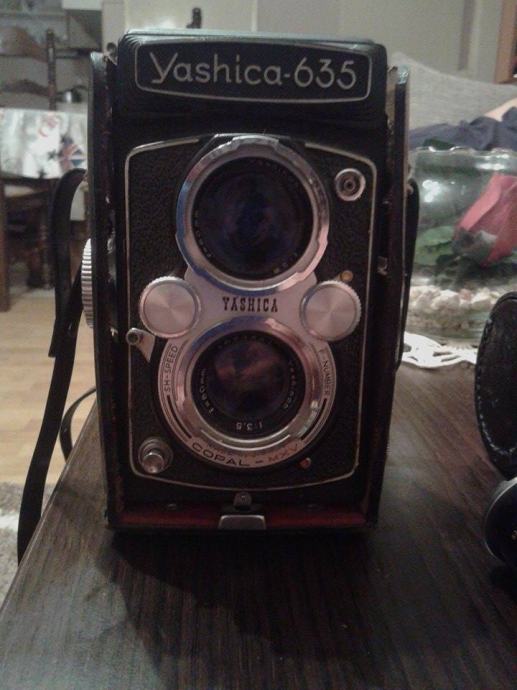 Antikni Yashica 635 fotoaparat 1958. god