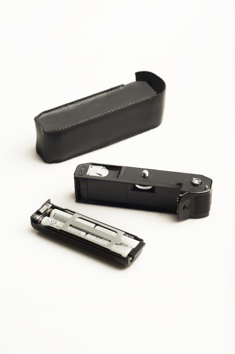 thumbnail image 2 of Canon Power Winder A A2 MA – For AE-1, AE-1 Program, A-1, AV-1, AT-1 Film Cameras 2 of 4