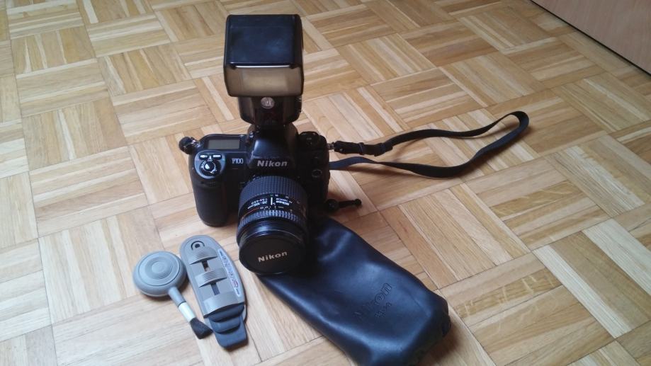 Nikon F100+lens 28105mm 13,5 4,5 D AF NIKKOR+flash Nikon SB28
