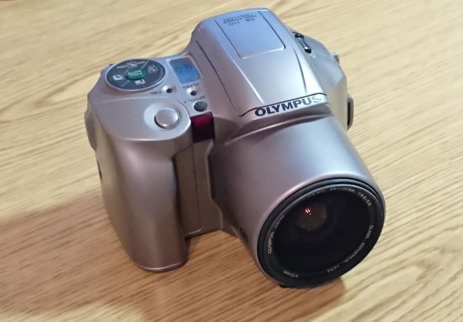 Olympus IS-21 analogni fotoaparat