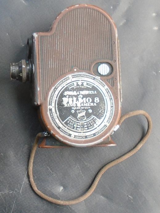 Stara kino kamera Bell Howell iz 30 godina,model Filmo 8
