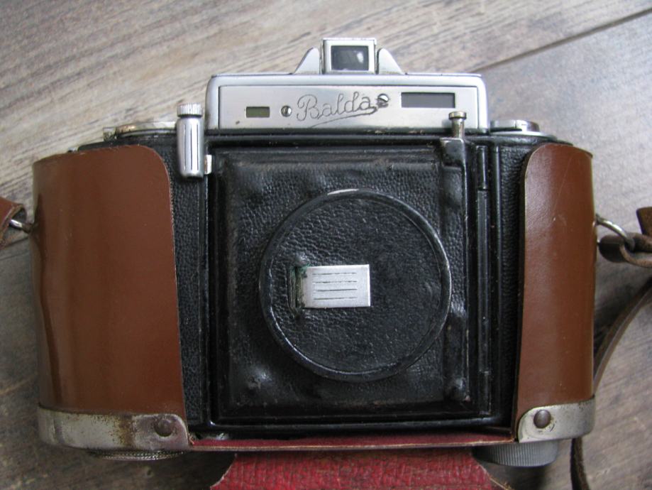 Stari fotoaparat Belda Super beldina
