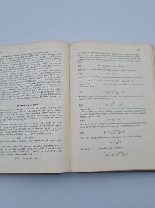 IVAN SUPEK Teorijska fizika i struktura materije