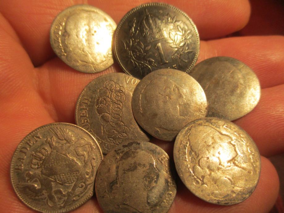 Etno dugmad od starih srebrnjaka Badena, Bavarske, Austrije... 16.84 g