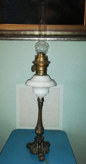 Petrolejska svjetiljka, kraj  20 stoljeća.