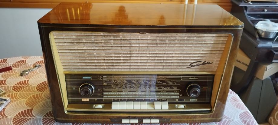 Radio SABA MEERSBURG-AUTOMATIC 9, potpuno ispravan lampaški radio