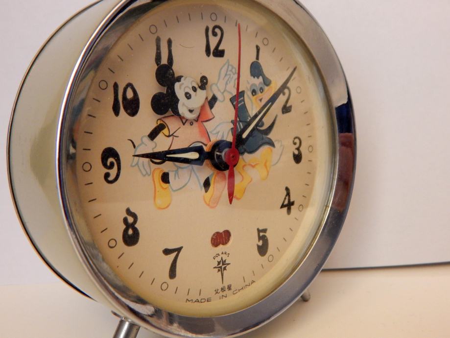 Stari sat, vekerica Miki Maus i Pajo Patak
