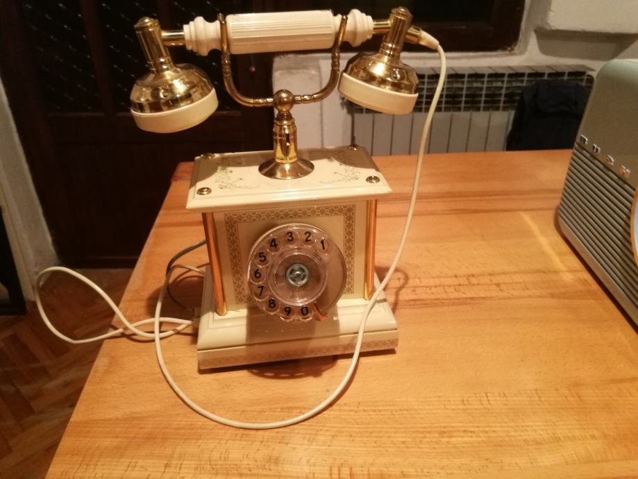 Stari telefon 50-60god