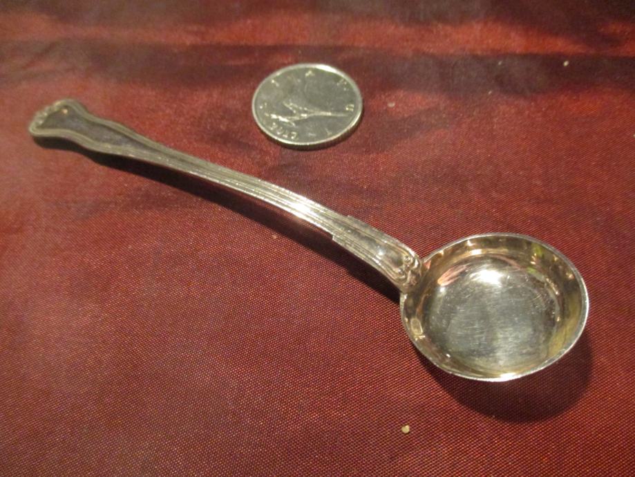 Stilska žličica 19./20. stoljeće, srebro Minerva, 2 žiga, 8.96 grama