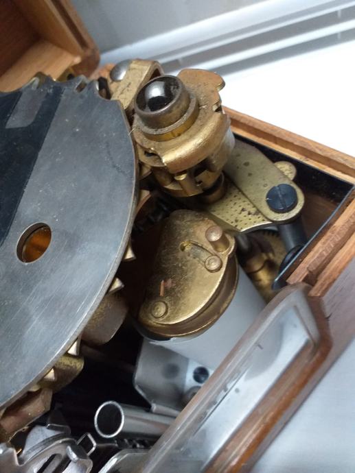 TOULET EXCELSIOR PIGEON CLOCK sat za trku golubova