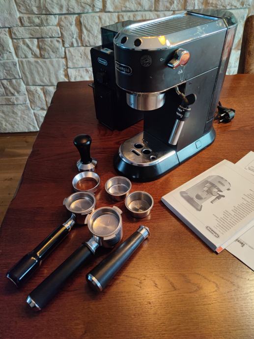 Delonghi Dedica espresso aparat i KG79 mlinac
