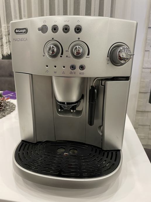DeLonghi Magnifica ESAM 4200S