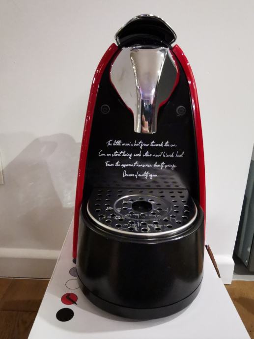 Julius Meinl Inspresso Professional aparat za kavu + kapsule