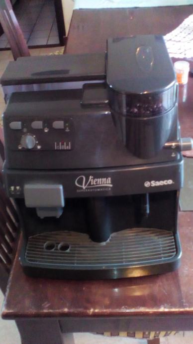 Saeco Vienna automatski aparat za kavu