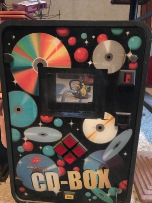Jukebox•••samo kutije sa instalaciom bez racunala•••CRODART..vise kom