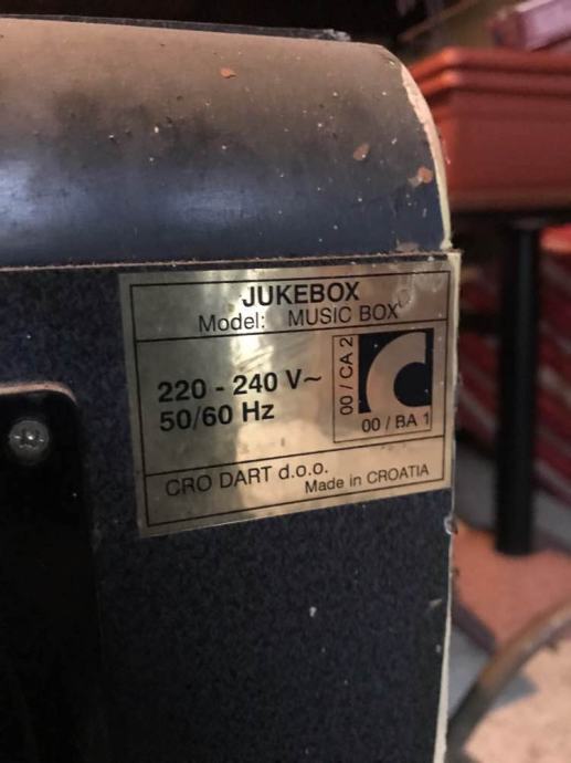 Jukebox•••samo kutije sa instalaciom bez racunala•••CRODART..vise kom